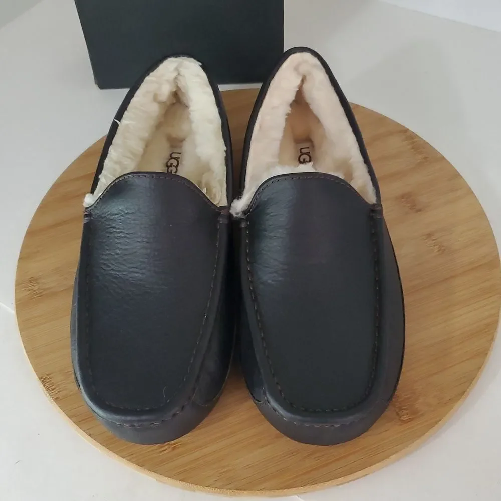 UGG men ascot